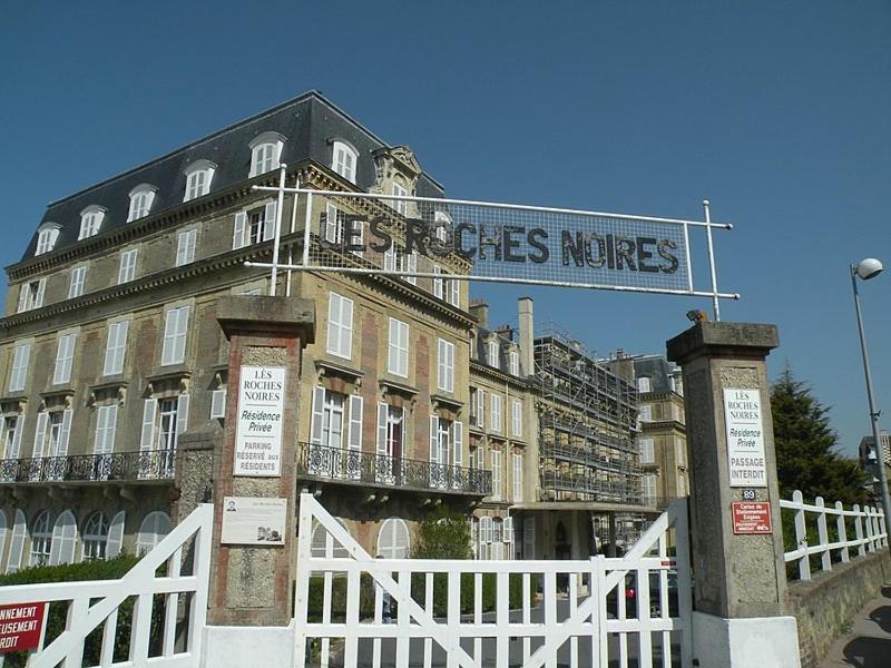 Chambre Grand Lit "Pieds Dans L'Eau" A Trouville エクステリア 写真