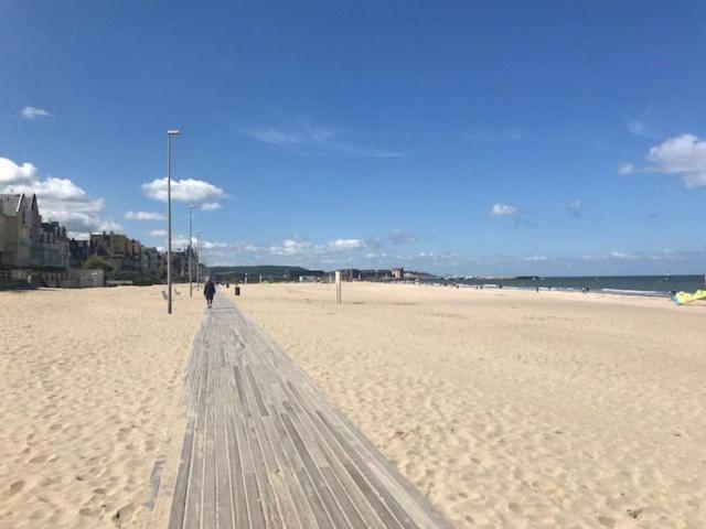 Chambre Grand Lit "Pieds Dans L'Eau" A Trouville エクステリア 写真